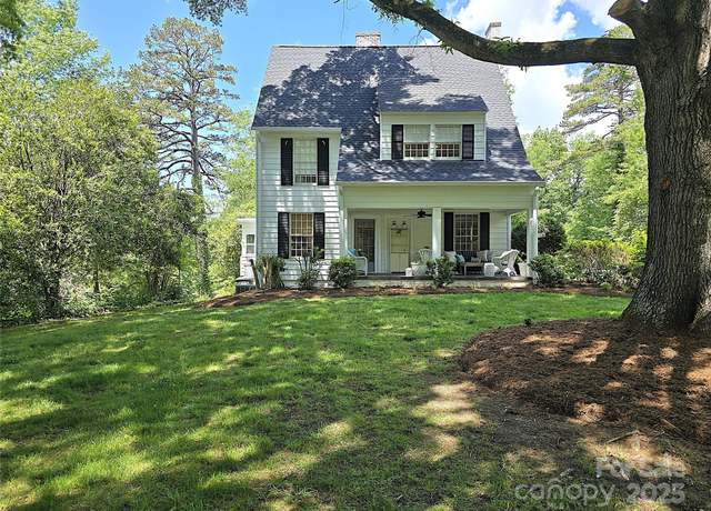 Property at 1051 14th Avenue Dr NW, Hickory, NC 28601, 3 beds, 2.5 baths