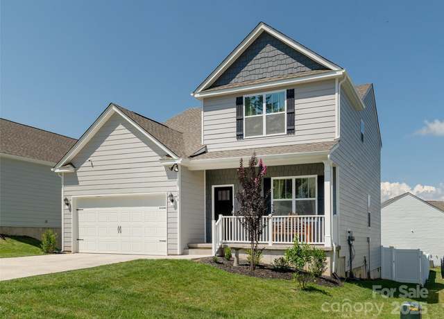 Property at 596 Country Oak Dr, Asheville, NC 28804, 4 beds, 2.5 baths