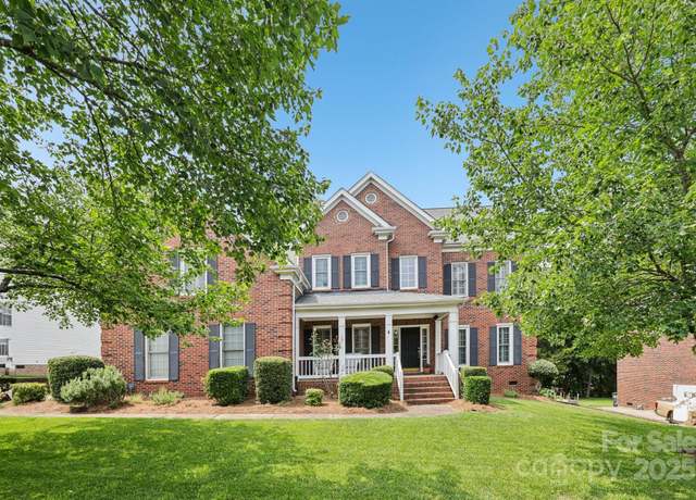 Property at 11103 Fountaingrove Dr, Charlotte, NC 28262, 5 beds, 3 baths