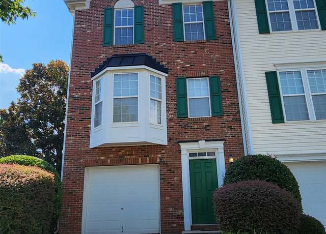 Property at 10205 Garrett Grigg Rd, Charlotte, NC 28262, 2 beds, 2.5 baths