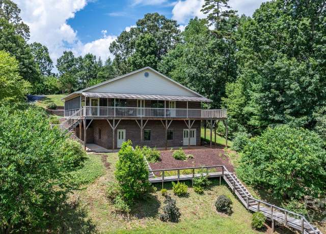 Property at 2066 Waterford Way, Morganton, NC 28655, 4 beds, 3 baths