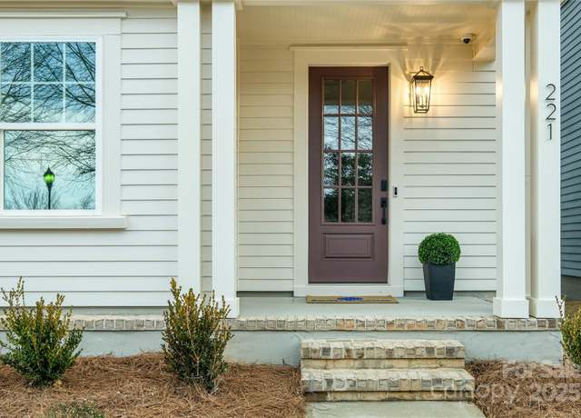 Property at 221 Davidson Gateway Dr, Davidson, NC 28036, 3 beds, 3.5 baths