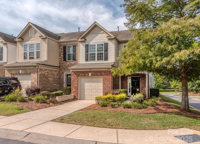 Property at 2302 Kensington Station Pkwy, Charlotte, NC 28210, 3 beds, 2.5 baths