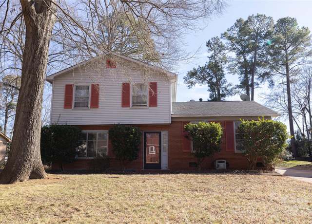 Property at 6710 Elm Forest Dr, Charlotte, NC 28212, 3 beds, 2.5 baths