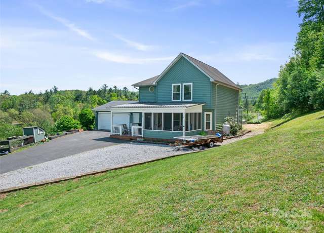 Property at 48 Meadowlark Ln, Spruce Pine, NC 28777, 4 beds, 2.5 baths