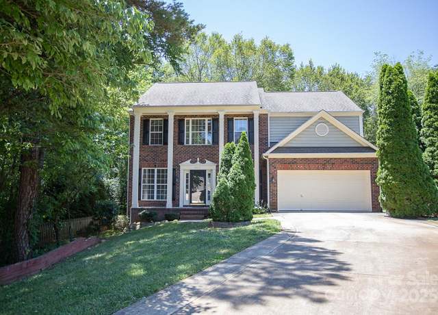 Property at 8412 Bridgestone Dr, Huntersville, NC 28078, 3 beds, 2.5 baths