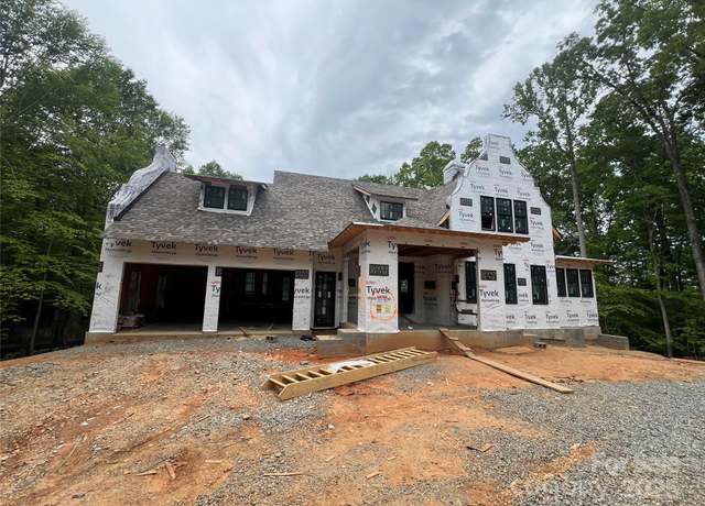 Property at 1052 Ventosa Dr, Denver, NC 28037, 5 beds, 5.5 baths