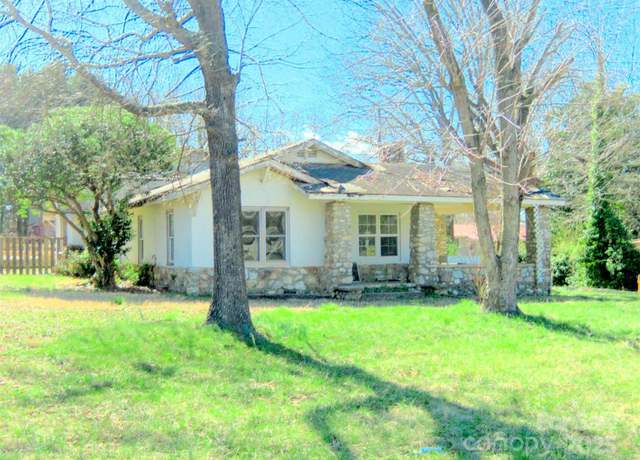 Property at 2033 Shelby Rd, Kings Mountain, NC 28086, 4 beds, 2 baths