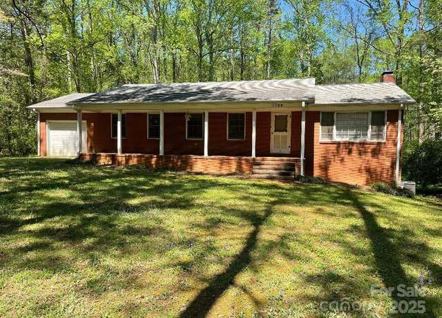 Property at 1199 Riding Trail Ln, Concord, NC 28027, 4 beds, 2.5 baths