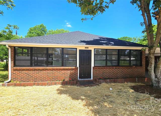 Property at 2203 Arney St, Lincolnton, NC 28092, 3 beds, 2 baths