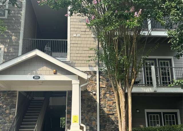 Property at 300 Vista Lake Dr #301, Candler, NC 28715, 2 beds, 2 baths