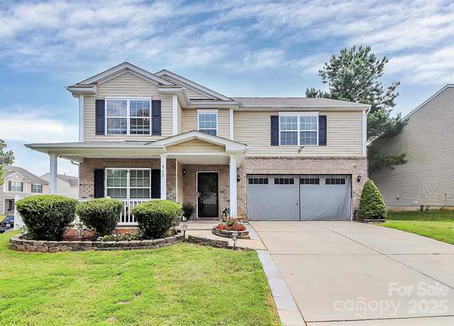 Property at 902 Silverberry St, Gastonia, NC 28054, 4 beds, 2.5 baths