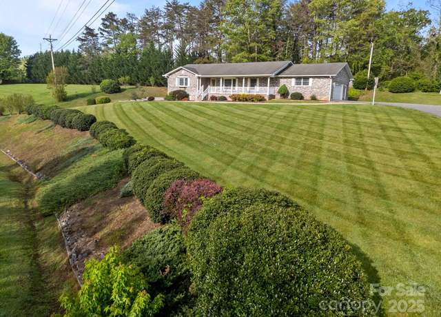 Property at 35 Clayton Dr, Weaverville, NC 28787, 3 beds, 3 baths
