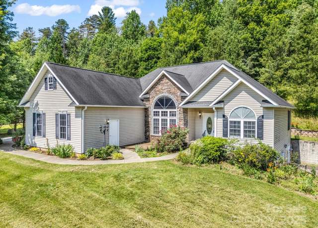 Property at 124 Shadow View Dr, Leicester, NC 28748, 3 beds, 3 baths