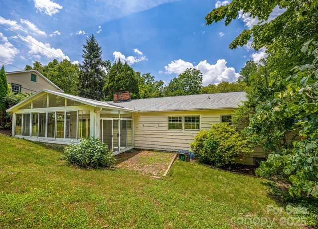 Property at 309 Country Club Rd, Asheville, NC 28804, 4 beds, 3 baths