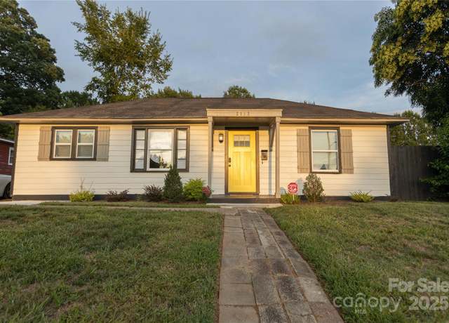 Property at 2012 Double Oaks Rd, Charlotte, NC 28206, 2 beds, 1 bath