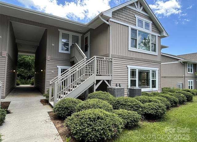 Property at 89 Morningside Ln, Hendersonville, NC 28792, 2 beds, 2 baths