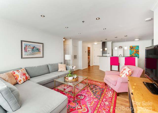 Property at 509 N Graham St Unit 1G, Charlotte, NC 28202, 2 beds, 2.5 baths