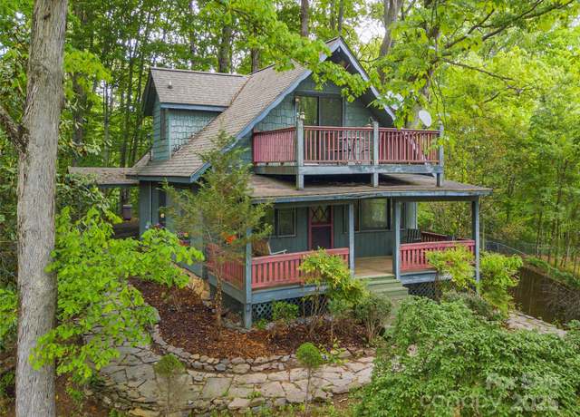 Property at 318 Sandsridge Way, Waynesville, NC 28785, 3 beds, 2 baths