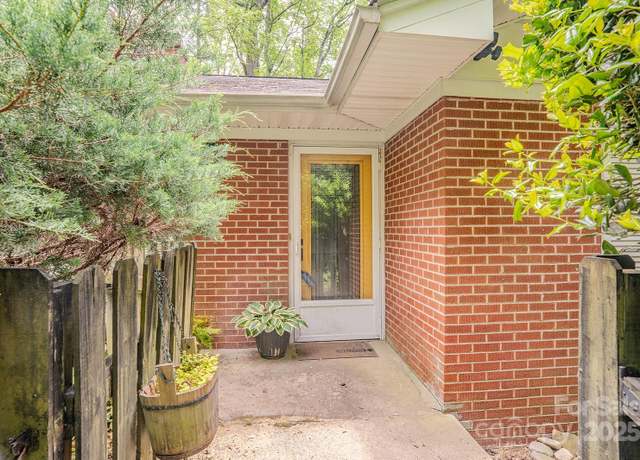 Property at 2512 Little River Rd, Hendersonville, NC 28739, 3 beds, 3 baths