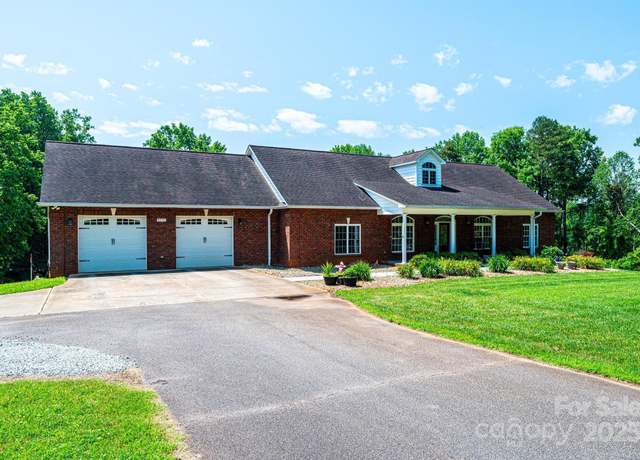 Property at 4010 Carlton Dr, Claremont, NC 28610, 4 beds, 2 baths