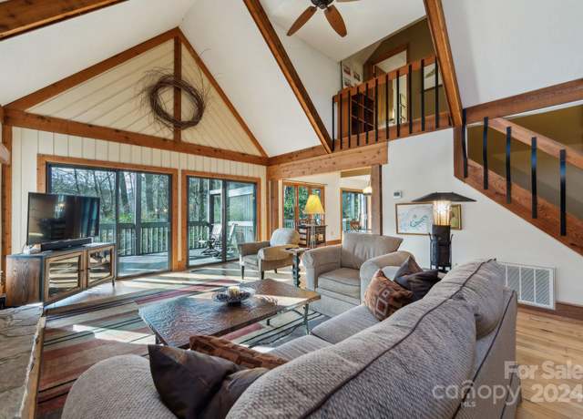 Property at 25 Fairway Villas Dr, Sapphire, NC 28774, 3 beds, 3 baths