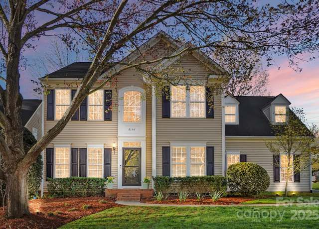 Property at 2101 Bluestone Ct, Waxhaw, NC 28173, 4 beds, 2.5 baths