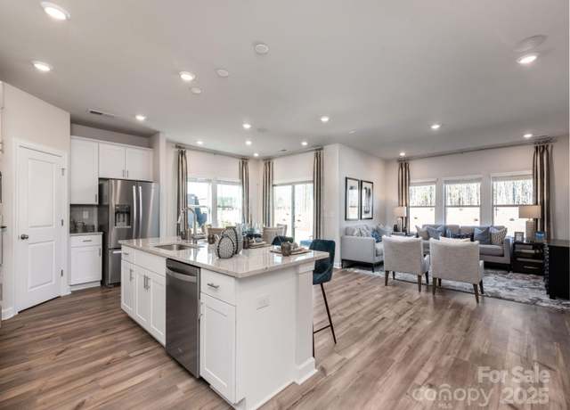 Property at 1123 Morehead Dr, Salisbury, NC 28144, 3 beds, 2.5 baths
