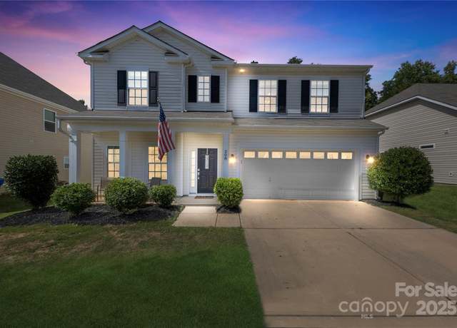 Property at 208 Paradise Hills Cir, Mooresville, NC 28115, 4 beds, 2.5 baths