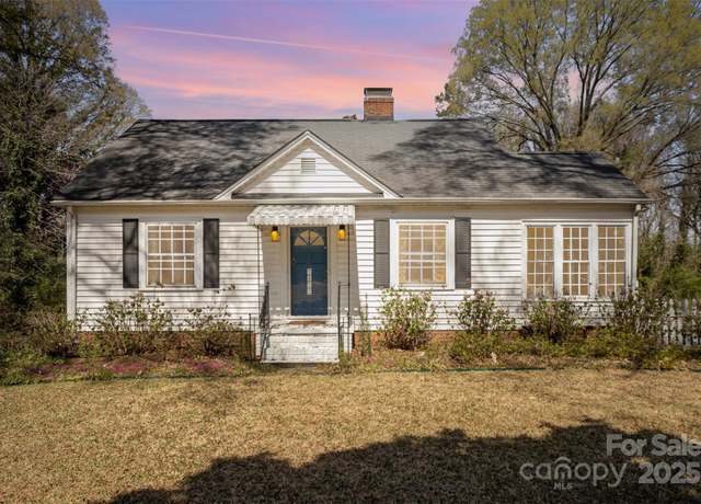 Property at 7122 Tuckaseegee Rd, Charlotte, NC 28214, 2 beds, 1 bath