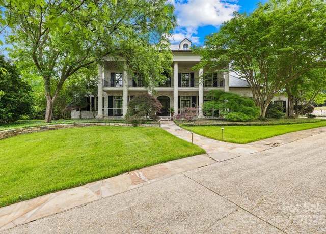 Property at 4523 Fox Brook Ln, Charlotte, NC 28211, 5 beds, 7.5 baths