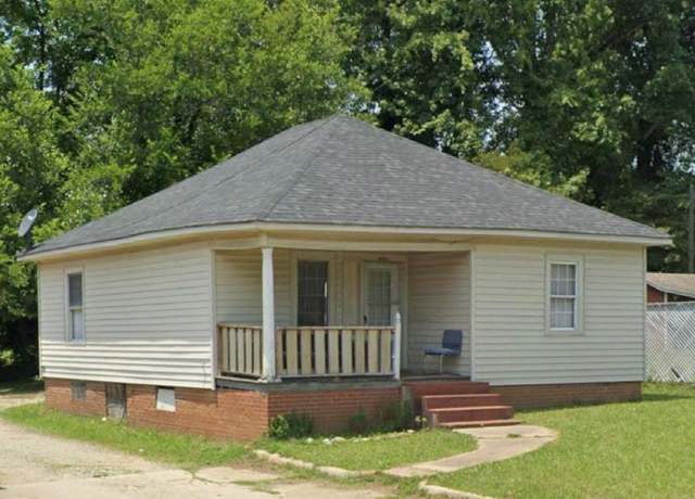 Property at 411 Klumac Rd, Salisbury, NC 28144, 2 beds, 1 bath
