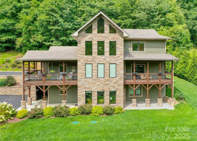 Property at 350 Inverness Dr, Waynesville, NC 28785, 4 beds, 5 baths