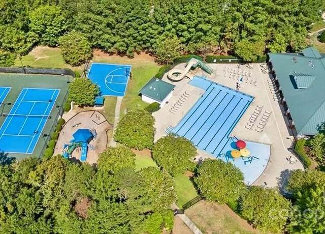 Property at 14220 Stewarts Bend Ln, Charlotte, NC 28277, 5 beds, 2.5 baths