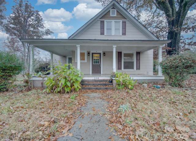 Property at 126 E Division Ave, Salisbury, NC 28144, 3 beds, 2 baths