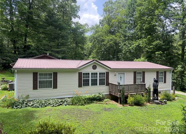 Property at 800 Turkey Pen Gap Rd, Horse Shoe, NC 28742, 3 beds, 2 baths