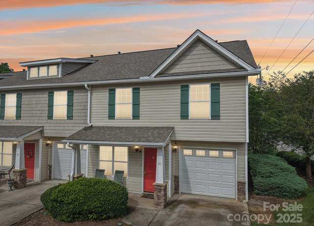 Property at 10 Old Salem Ct, Fletcher, NC 28732, 3 beds, 2.5 baths