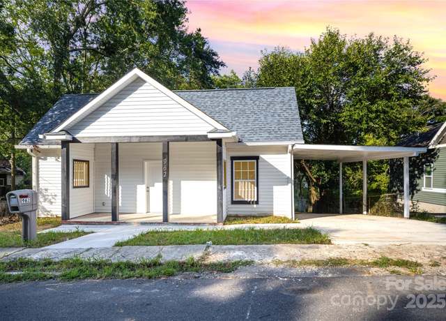 Property at 962 13th St, Lancaster, SC 29720, 2 beds, 2 baths