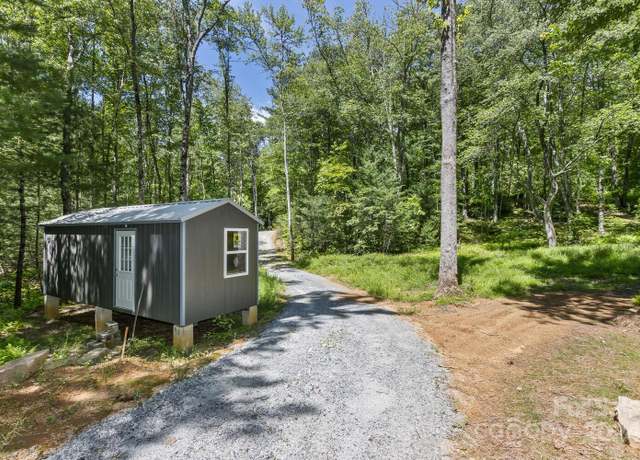 Property at 201 Sawyer Ln, Horse Shoe, NC 28742