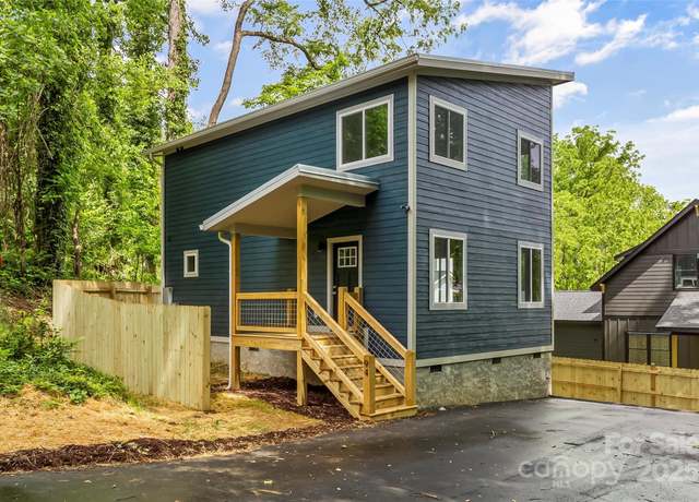 Property at 94 Oakwood St, Asheville, NC 28806, 3 beds, 2.5 baths