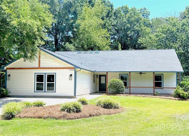 Property at 7159 Moss Point Dr, Charlotte, NC 28277, 4 beds, 2 baths