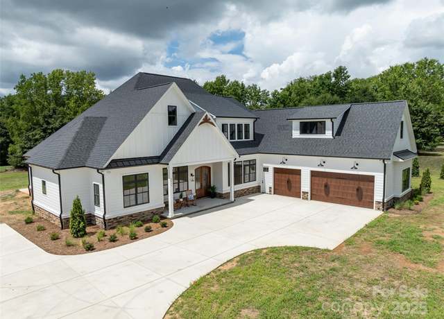 Property at 6511 Rehobeth Rd, Waxhaw, NC 28173, 4 beds, 3.5 baths