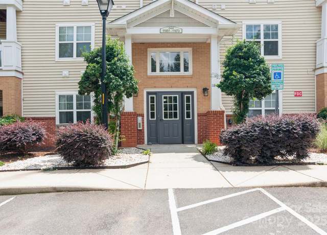 Property at 11863 Ridgeway Park Dr, Charlotte, NC 28277, 3 beds, 2 baths