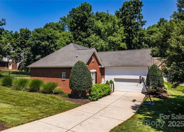 Property at 2124 Congress Ct, Kannapolis, NC 28083, 3 beds, 2 baths