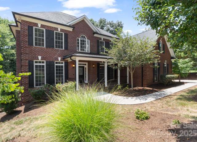 Property at 3211 Planters Ridge Rd, Charlotte, NC 28270, 5 beds, 5 baths