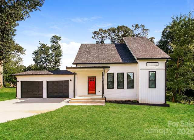 Property at 131 Clearview Rd, Statesville, NC 28625, 3 beds, 2 baths