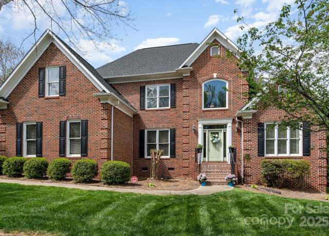Property at 13003 Brickingham Ln, Huntersville, NC 28078, 5 beds, 3.5 baths