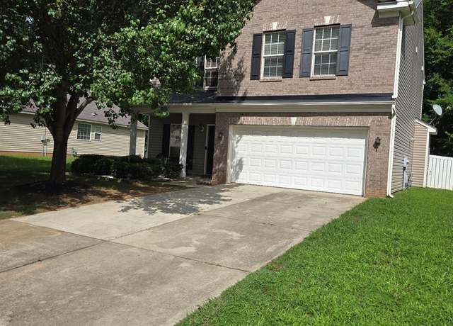 Property at 11013 Dulin Creek Blvd, Charlotte, NC 28215, 3 beds, 2.5 baths