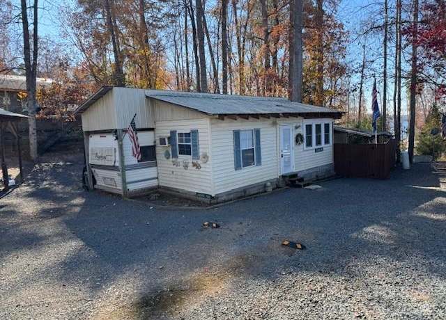 Property at 101 Lake View Dr, Mount Gilead, NC 27306, 2 beds, 1 bath