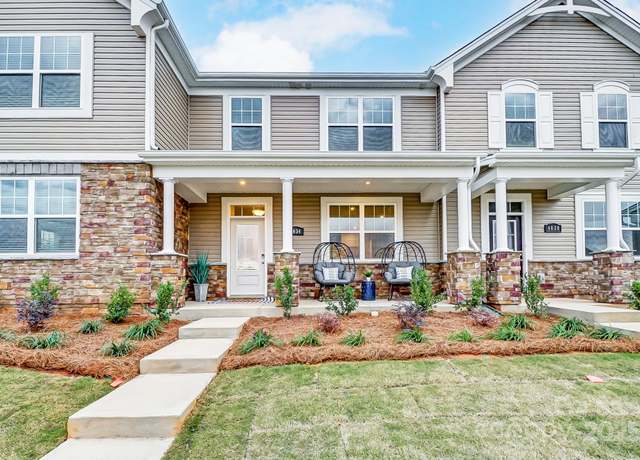 Property at 4008 Cheyney Park Dr, Charlotte, NC 28269, 3 beds, 2.5 baths